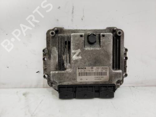 Used Engine control unit (ECU) RENAULT SCÉNIC II (JM0/1_) [2003-2010]  21571327