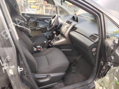 Left front fenders TOYOTA VERSO (_R2_) | BP30661594C41