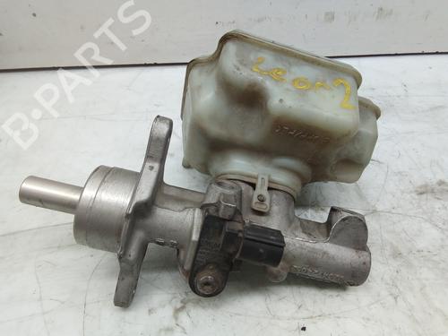 Used Brake master cylinder SEAT LEON (1P1) 1.4 16V (86 hp) 8584436