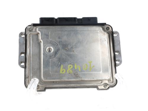 Used Engine control unit (ECU) RENAULT MEGANE II Saloon (LM0/1_) 1.9 dCi (LM0G, LM1G, LM2C) (120 hp) 30865216