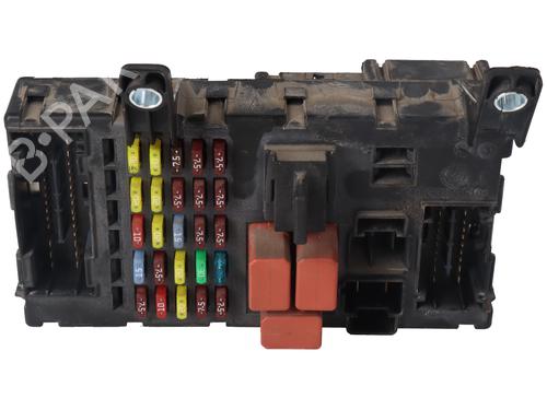Used Fuse box Fuse box 36844778 36844778