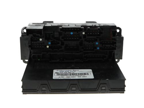 Used Fuse box Fuse box 39532577 39532577
