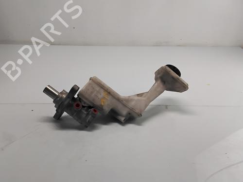 Used Brake master cylinder RENAULT KADJAR (HA_, HL_) [2015-2025]  28817392