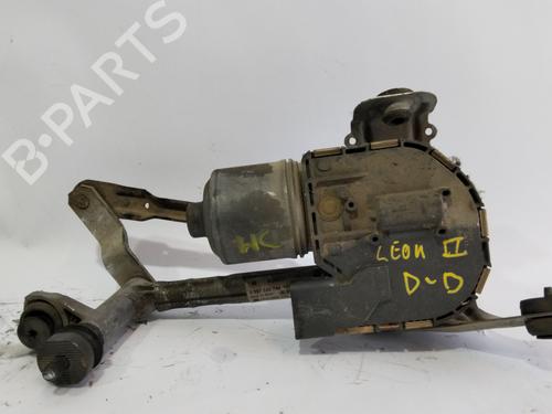 Used Front wiper motor SEAT LEON (1P1) [2005-2013]  29020862