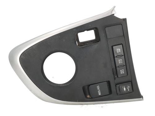 other-toyota-auris-_e18_-2012-2013-2014-2015-2016-2017-2018-2019-31598487 main image