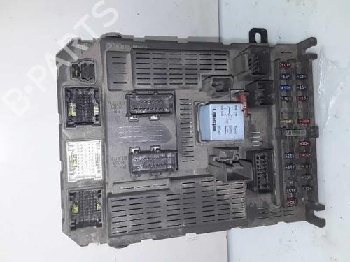 Zekeringkast CITROËN C5 I (DC_) 2.0 HDi (DCRHZB, DCRHZE) (109 hp) 8577342