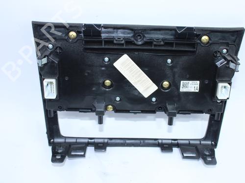 Bilradio INFINITI Q30 1.5 D | BP12306575E6 