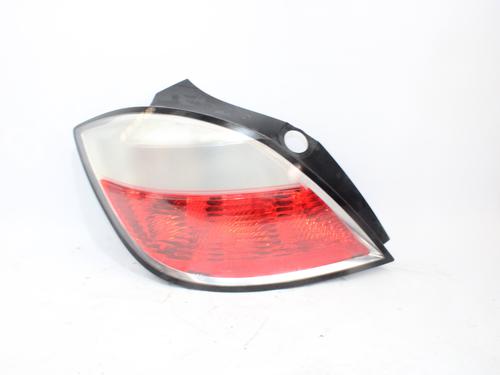 Used Left taillight OPEL ASTRA H (A04) [2004-2014]  15679601