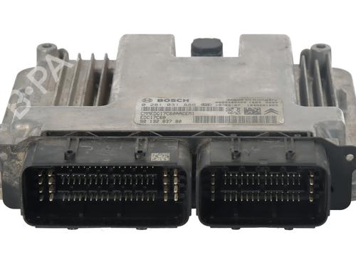 Used Engine control unit (ECU) Engine control unit (ECU) PEUGEOT 308 II (LB_, LP_, LW_, LH_, L3_) [2013-2021] 33689104 33689104