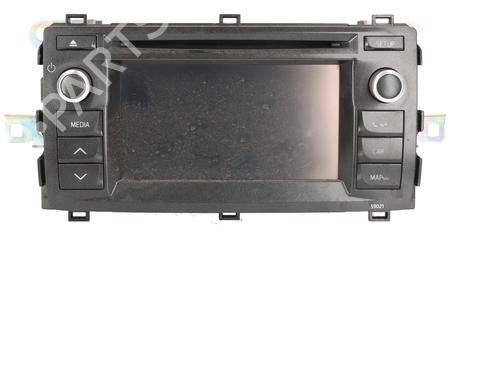Bilradio TOYOTA AURIS (_E18_) 1.8 Hybrid (ZWE186_, ZWE186R) (136 hp) 31598492
