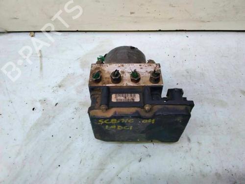 Used ABS pump RENAULT SCÉNIC II (JM0/1_) [2003-2010]  9235898