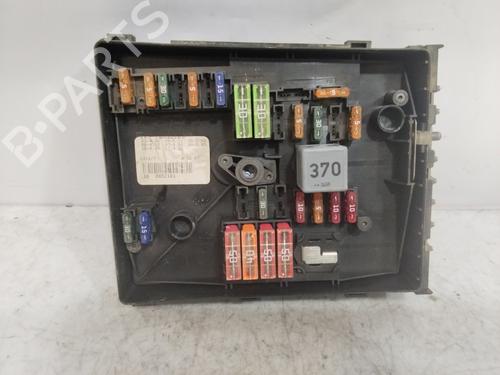 Used Fuse box VW JETTA III (1K2) 1.9 TDI (105 hp) 26589343
