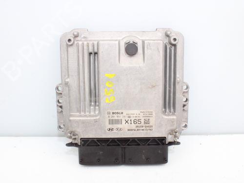 Used Engine control unit (ECU) KIA CARENS IV 1.7 CRDi (116 hp) 16009660