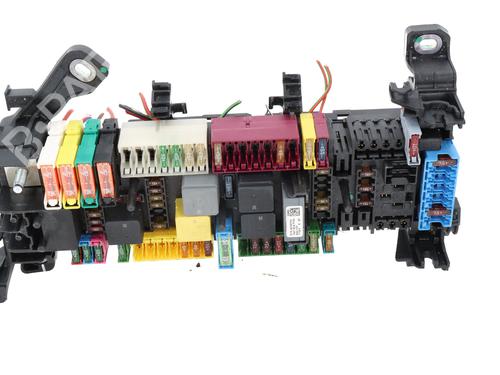 Used Fuse box MERCEDES-BENZ GLA-CLASS (X156) GLA 200 CDI / d (156.908) (136 hp) 30555142