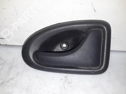 Used Front right interior door handle Front right interior door handle RENAULT MEGANE I Classic (LA0/1_) [1996-2008] 8579409 8579409