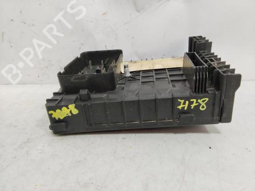 Fuse box VW TOURAN (1T1, 1T2)  | BP25651767E1 