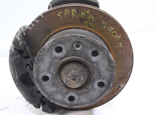 Left front steering knuckle MERCEDES-BENZ SPRINTER 2-t Van (B901, B902) 210 D (901.461, 901.462, 902.461, 902.462) | BP15961349M25 