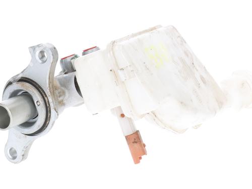 Brake master cylinder PEUGEOT 2008 I (CU_) 1.2 THP 110 / PureTech 110 | BP29820713M77 