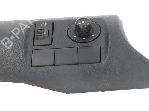 Used Headlight switch CITROËN BERLINGO MULTISPACE (B9) 1.6 HDi 90 (90 hp) 30411772