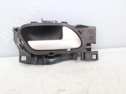 Højre bagtil invendig håndtag PEUGEOT 207 CC (WD_) [2007-2015]  16581408