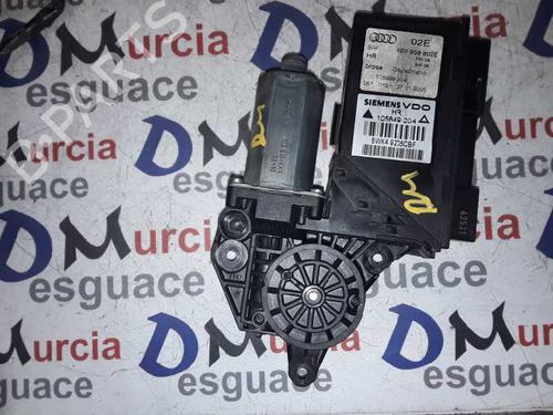 Rudehejsemotor bagstkærm højre AUDI A4 B7 (8EC) 2.5 TDI (163 hp) 8553586