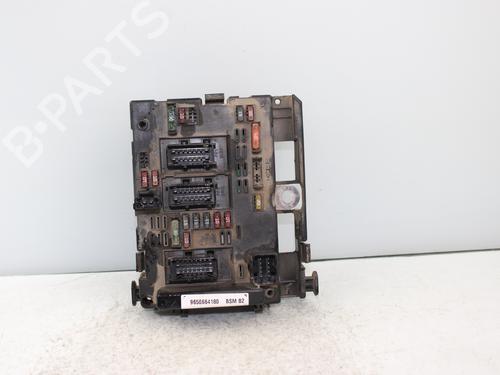 Used Fuse box PEUGEOT 206 Hatchback (2A/C) 1.4 HDi eco 70 (68 hp) 18246713