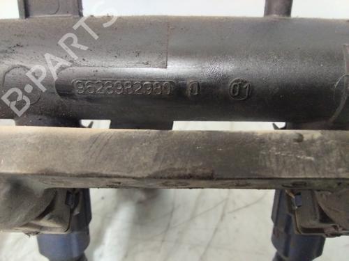 Used Injection rail CITROËN SAXO (S0, S1) 1.1 X, SX (60 hp) 21500544