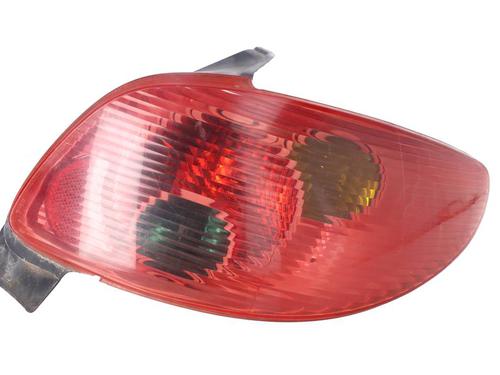 Used Right taillight Right taillight PEUGEOT 206 Hatchback (2A/C) 1.4 HDi eco 70 (68 hp) 39889623 39889623
