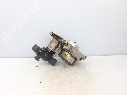 Used Vacuum pump FORD MONDEO III (B5Y) [2000-2007]  18246336