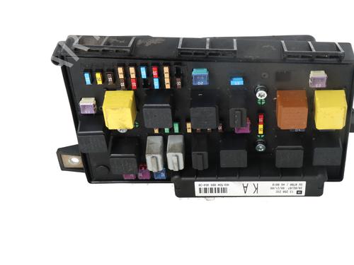 Used Fuse box OPEL ASTRA H (A04) [2004-2014]  32183679
