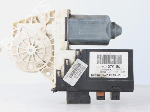 Motor do elevador de vidro frente direito PEUGEOT 807 (EB_) 2.0 HDi (120 hp) 32303126