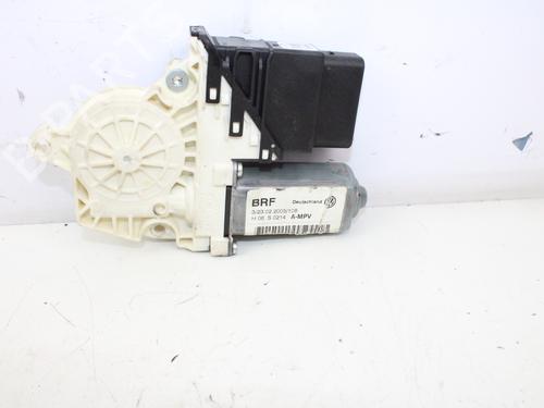 Rudehejsemotor bagstkærm venstre VW TOUAREG (7P5, 7P6) [2010-2018]  21013767