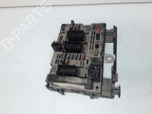 Used Fuse box PEUGEOT 307 (3A/C) [2000-2012]  8563227