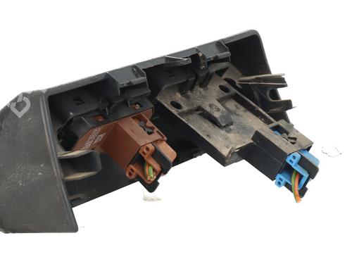 Switch PEUGEOT 3008 I MPV (0U_) 1.6 HDi 115 / BlueHDi 115 | BP31633208I30