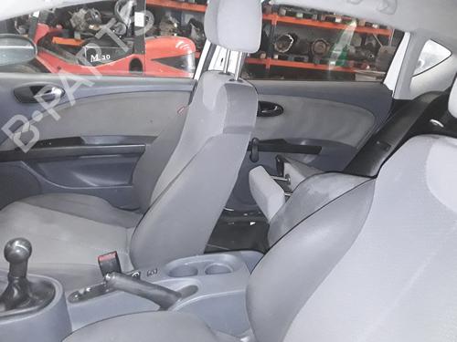 Left front window motor SEAT LEON (1P1) 1.9 TDI | BP18107552E21 
