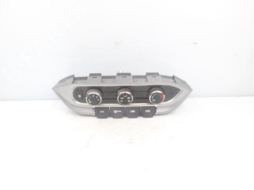 Used Climate control KIA RIO III (UB) 1.2 CVVT (84 hp) 17207698