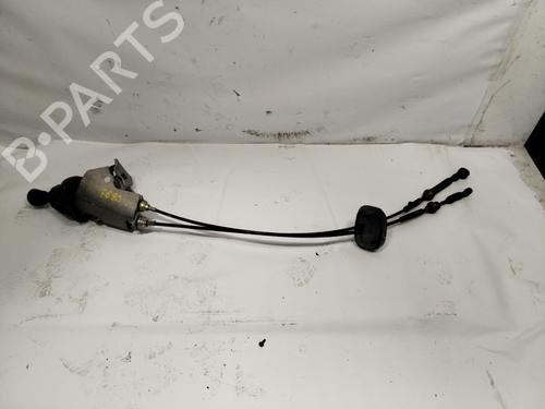 Used Gear lever RENAULT TRAFIC II Platform/Chassis (EL) 1.9 dCi 100 (EL0C) (101 hp) 21553206