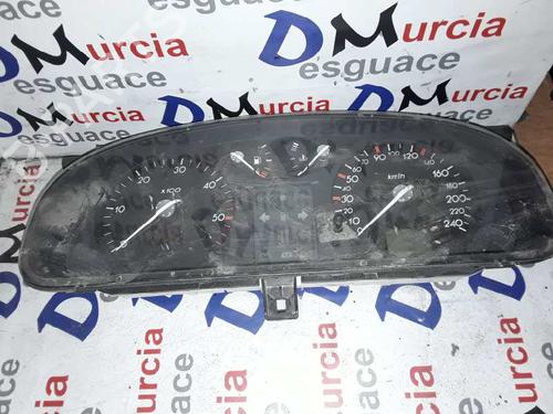 Used Instrument cluster RENAULT LAGUNA II (BG0/1_) [2001-2007]  9235863