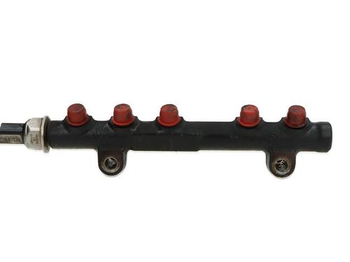 Used Injection rail Injection rail CITROËN C4 CACTUS 1.6 HDi 90 (92 hp) 40295147 40295147