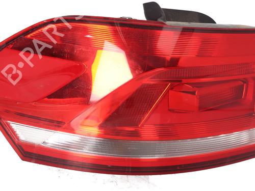 left-taillight-vw-touran-5t1-2015-36276495 main image
