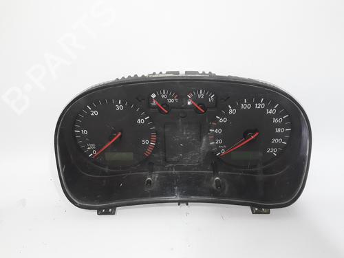 Used Instrument cluster VW GOLF IV (1J1) [1997-2008]  10709775