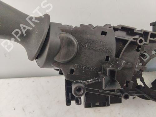 Switch TOYOTA AURIS (_E18_) 1.8 Hybrid (ZWE186_, ZWE186R) | BP19042353I30 