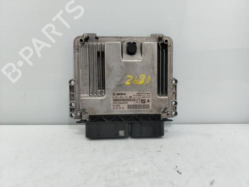 Used Engine control unit (ECU) PEUGEOT 3008 II SUV (MC_, MR_, MJ_, M4_) 2.0 BlueHDi 136 (136 hp) 21762594
