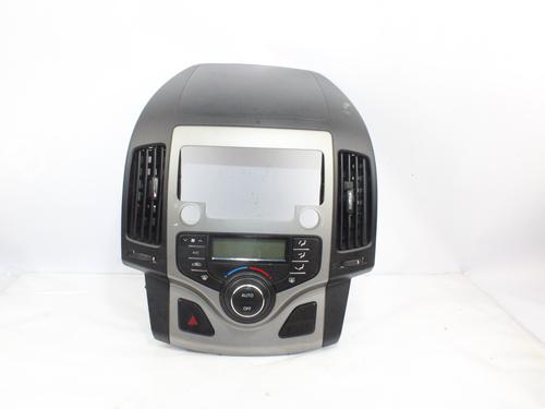 Used Climate control HYUNDAI i30 (FD) [2007-2012]  15880666