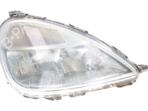 Used Right headlight MERCEDES-BENZ A-CLASS (W168) A 140 (168.031, 168.131) (82 hp) 30809906