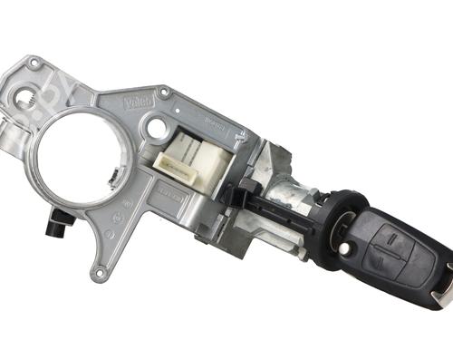 Clé de contact OPEL ASTRA H (A04) [2004-2014]  32183677