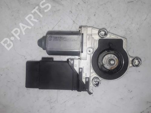 Rudehejsemotor bagstkærm højre SEAT LEON (1M1) 1.9 SDI | BP8574610E22 