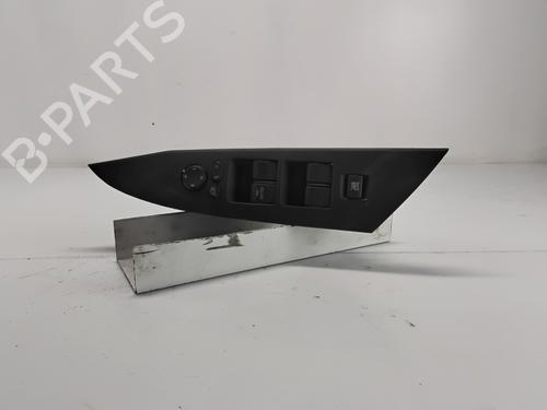 Used Left front window switch MAZDA 3 (BK) 2.0 (BKEP) (150 hp) 28670762
