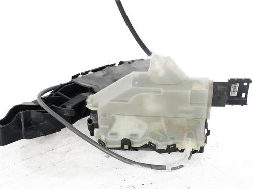 Højre bagtil lås PEUGEOT 3008 II SUV (MC_, MR_, MJ_, M4_) [2016-2026]  32095371