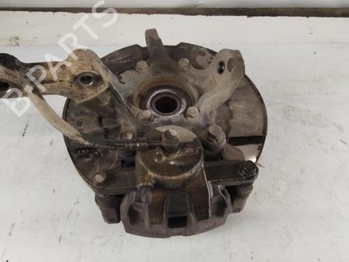 Used Left front steering knuckle Left front steering knuckle SUZUKI GRAND VITARA II (JT, TE, TD) [2005-2026] 33689035 33689035